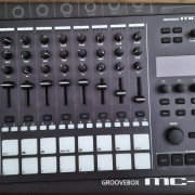 Roland MC-707